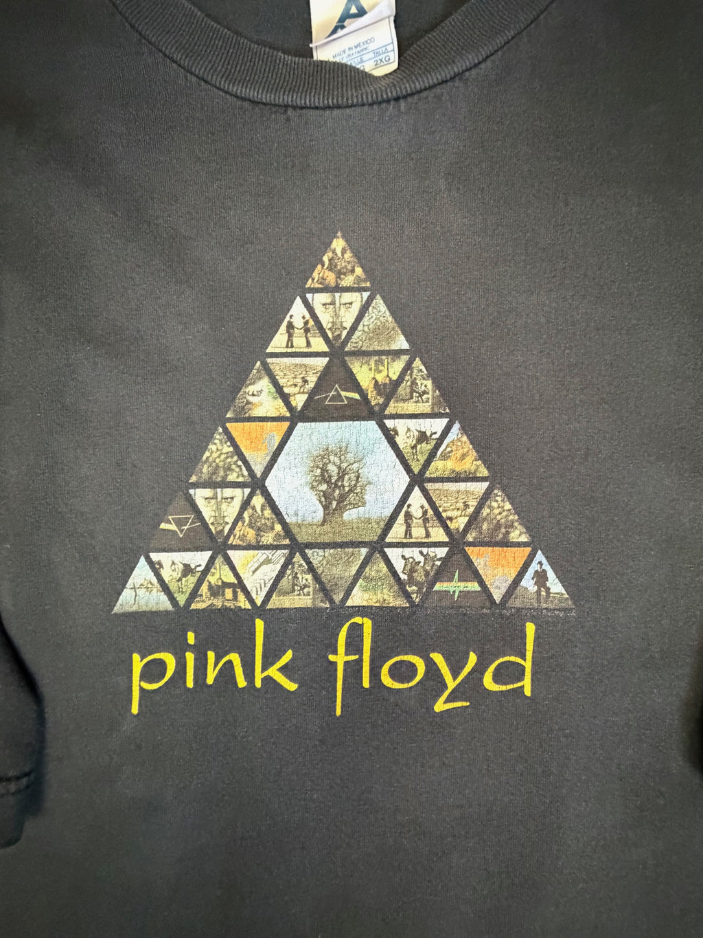 Vintage 2005 Pink Floyd 'Images in Pyramid' Album Collage T-Shirt - 2XL