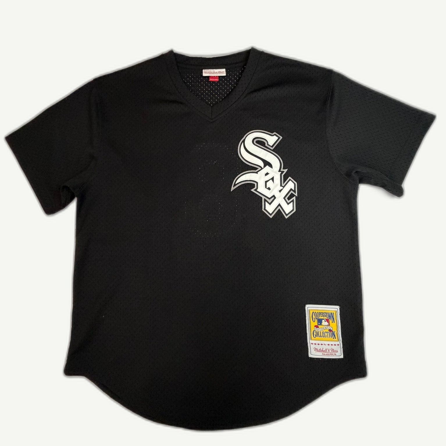 Mitchell & Ness Chicago White Sox Bo Jackson 1993 Cooperstown Collection black mesh batting practice jersey featuring a classic white script chest logo and number 8 on the back.