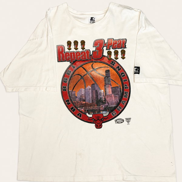 Vintage 1998 Chicago Bulls 'Repeat 3-Peat' Last Dance Championship T-Shirt - 2XL
