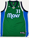 Front and back view of vintage late 2000s Dallas Mavericks Jason Terry number 31 alternative green swingman basketball jersey by Adidas